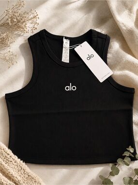 Black Ribbed Cropped Tank
